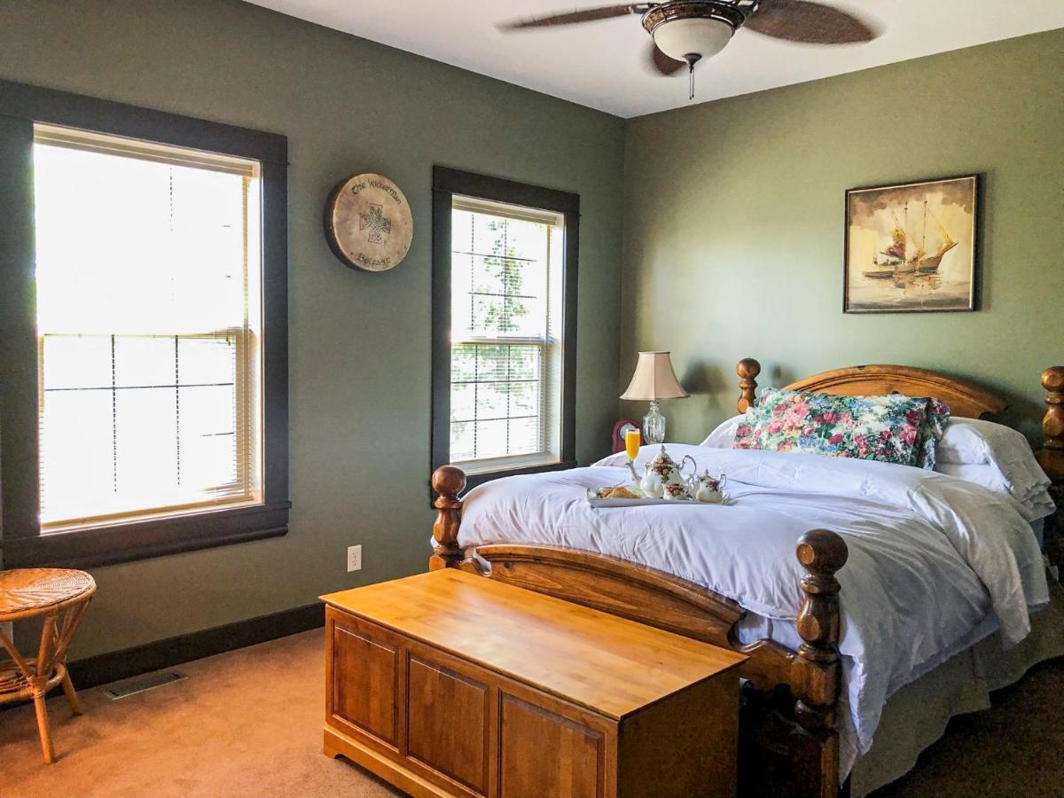 Wolf Creek Bed And Breakfast Ponoka 外观 照片